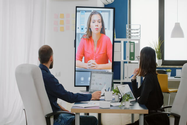 Video Interview Software vs AI Interview Software: Which One Do You Need?